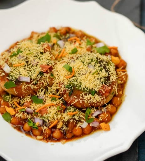 Chole Aloo Tikki Chaat
